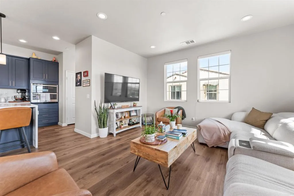 1404 Santa Victoria Road Unit 1