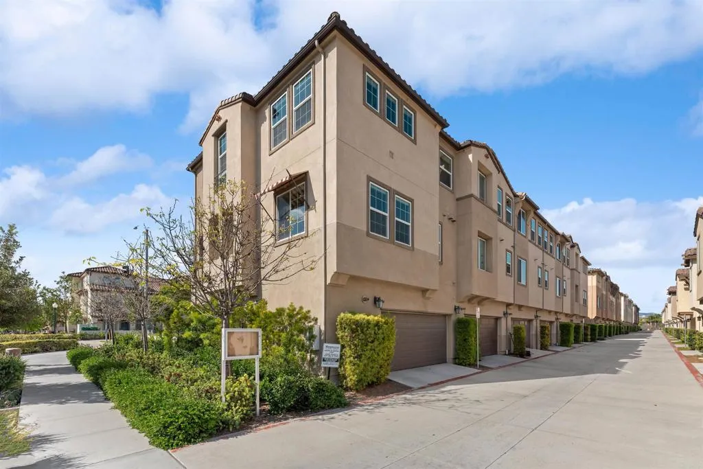 1404 Santa Victoria Road Unit 1