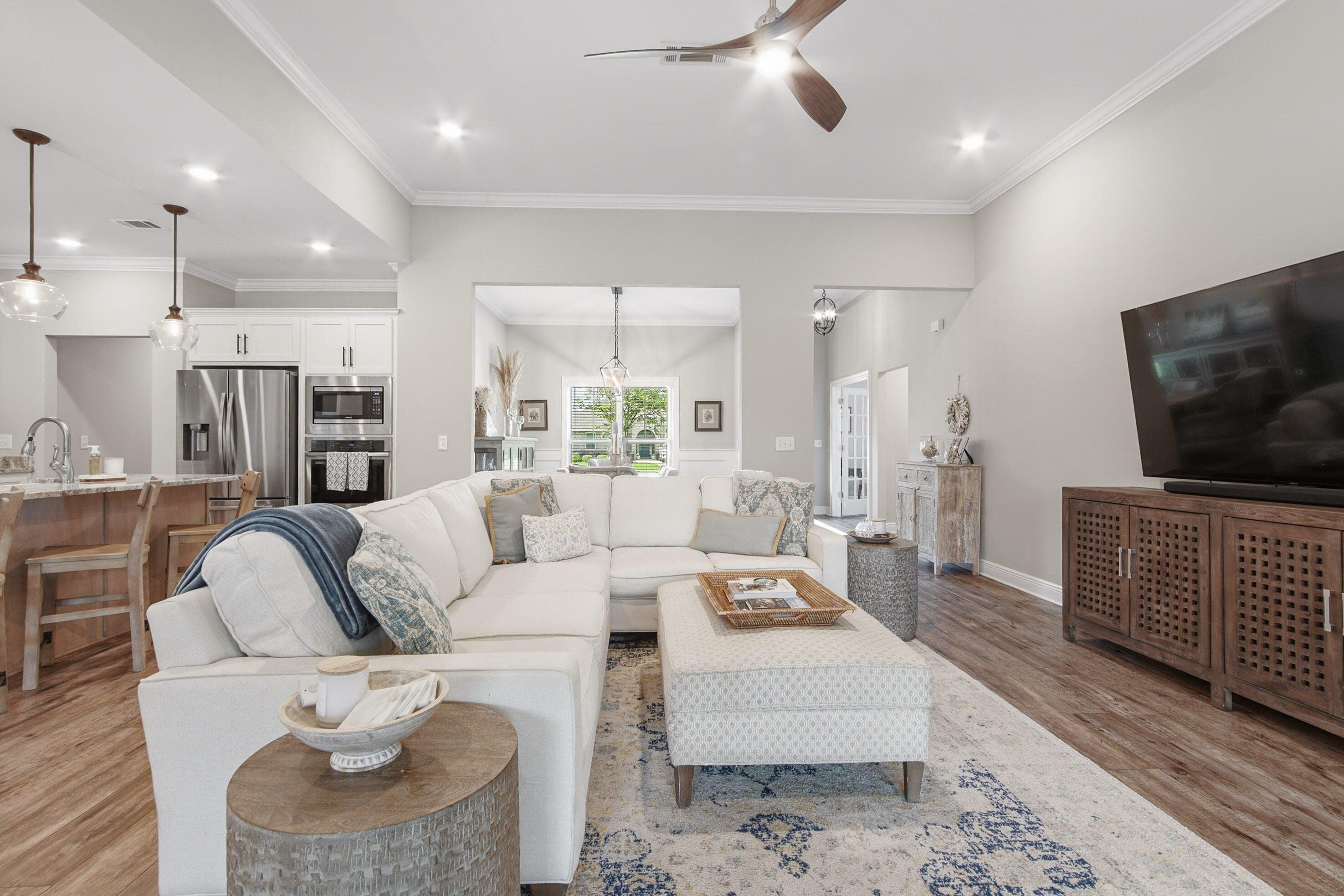 810 Brushed Dune Circle