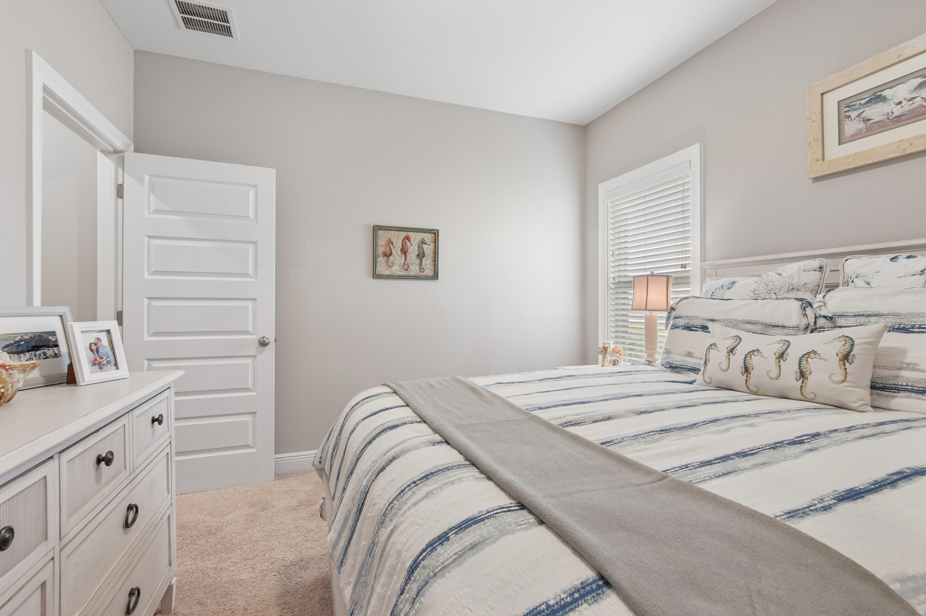 810 Brushed Dune Circle