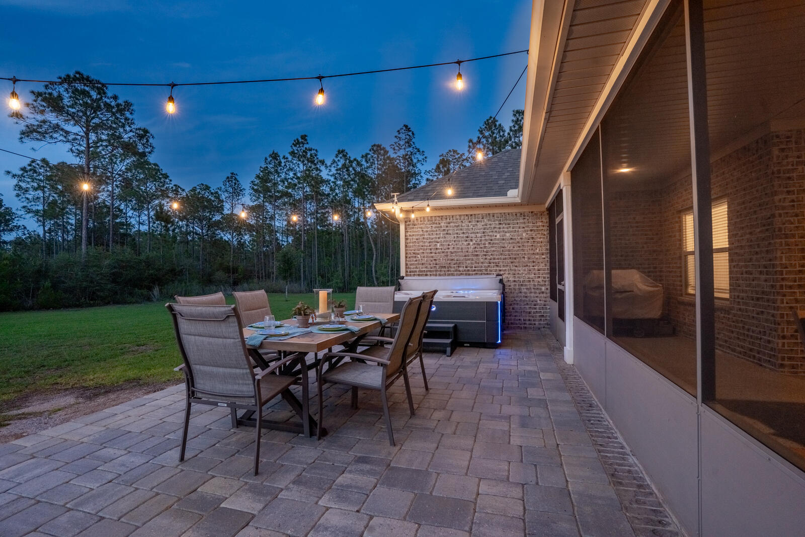 810 Brushed Dune Circle