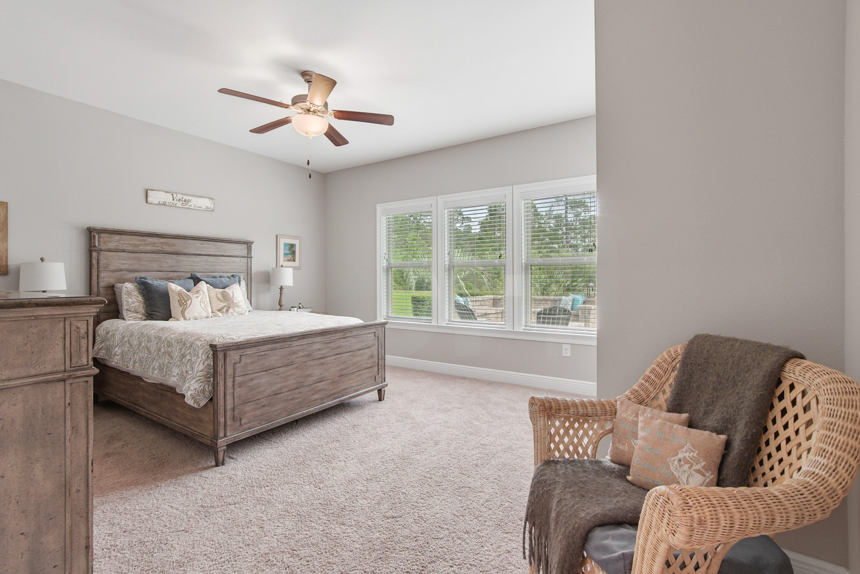 810 Brushed Dune Circle
