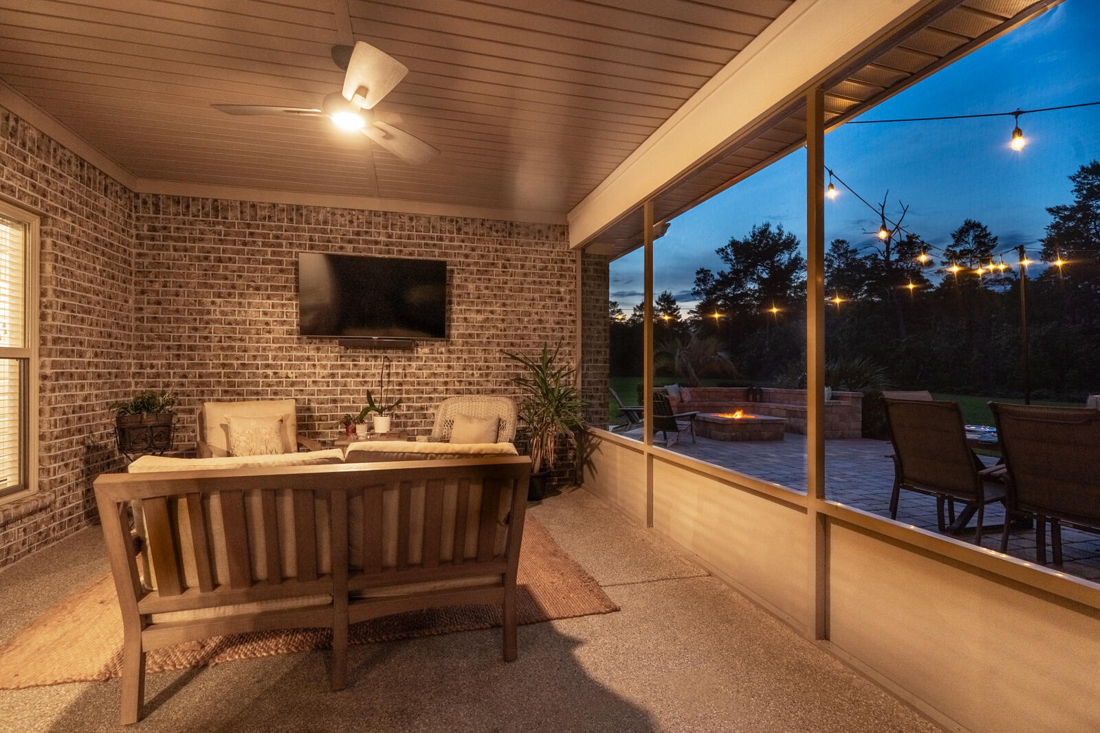 810 Brushed Dune Circle