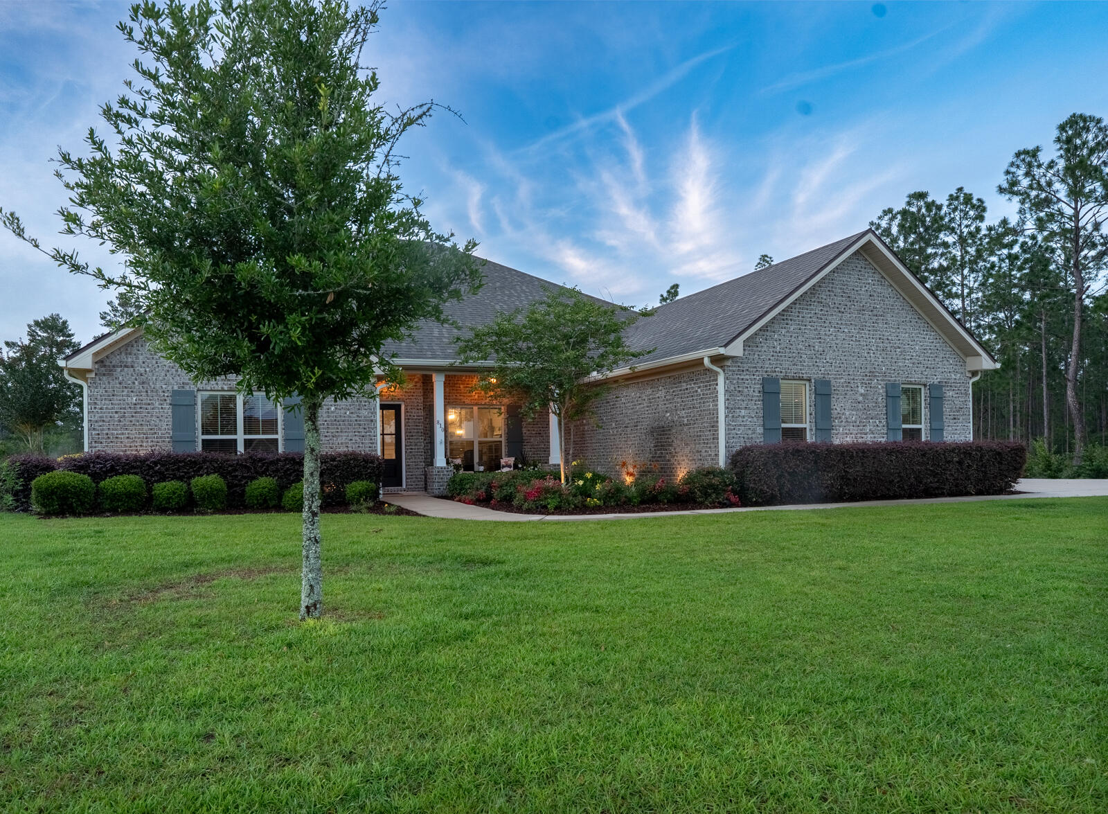 810 Brushed Dune Circle