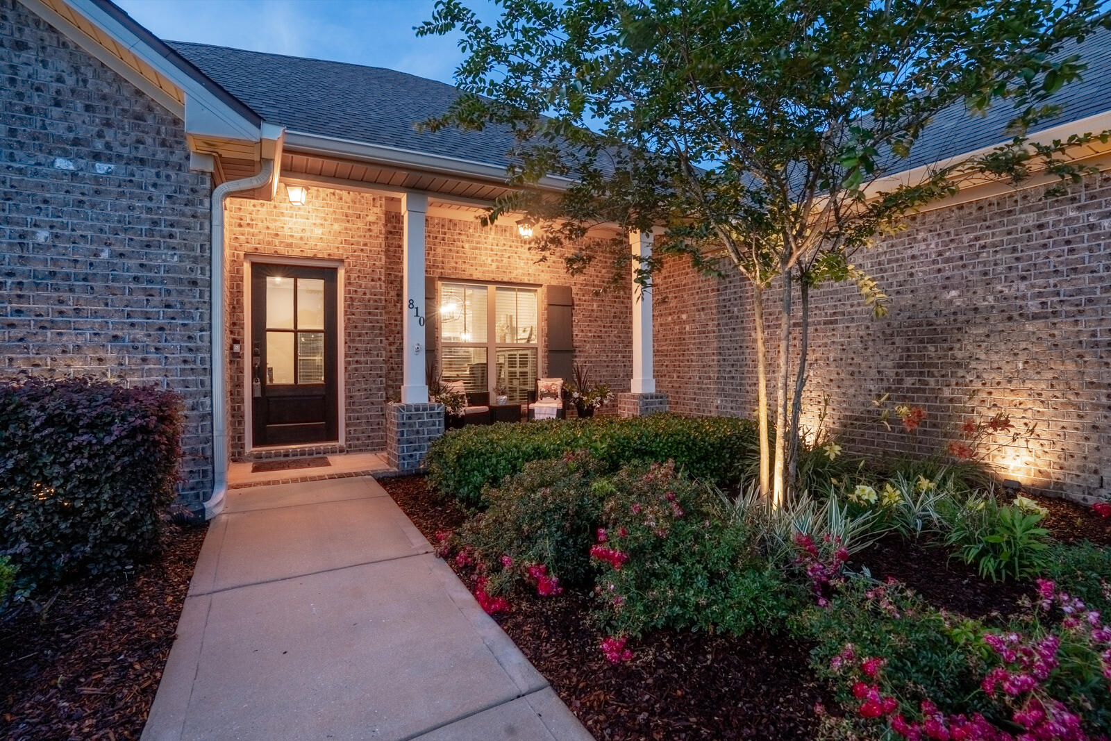 810 Brushed Dune Circle