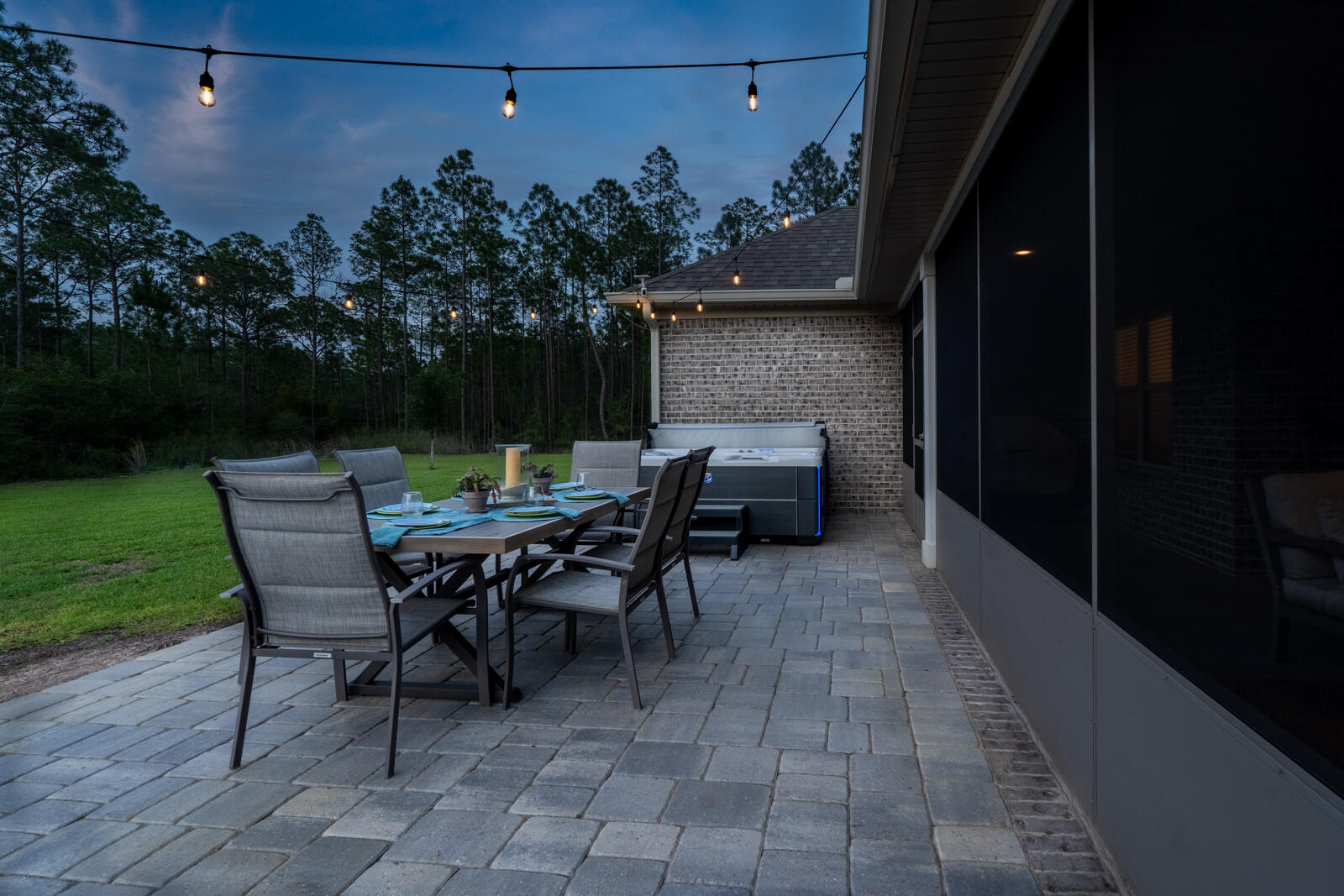 810 Brushed Dune Circle