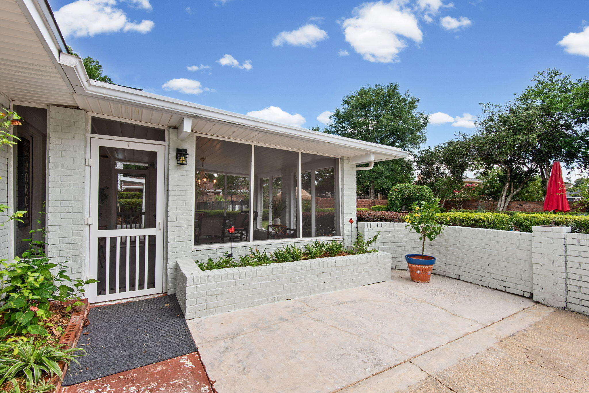 5 Maple Avenue