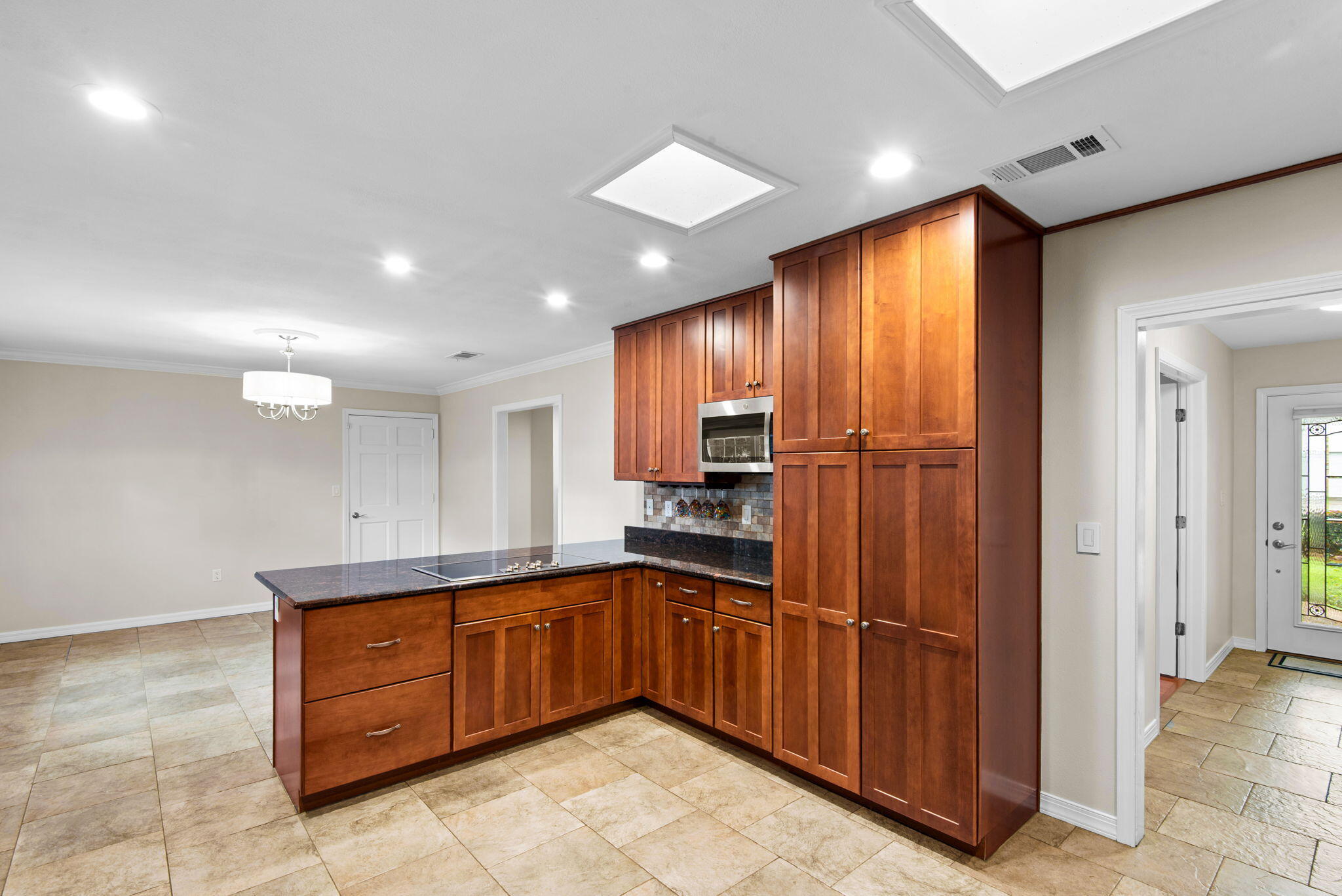 5 Maple Avenue