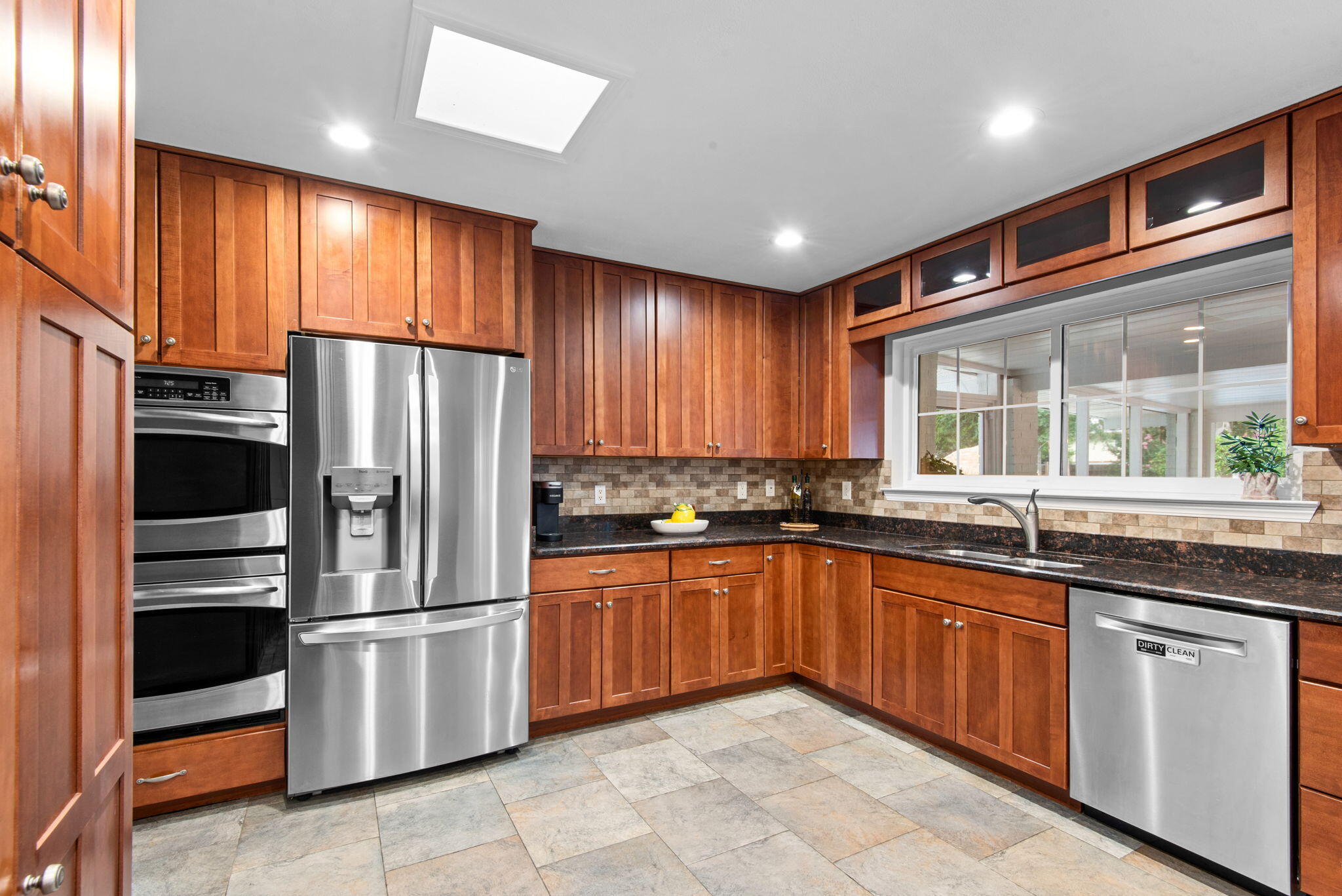 5 Maple Avenue