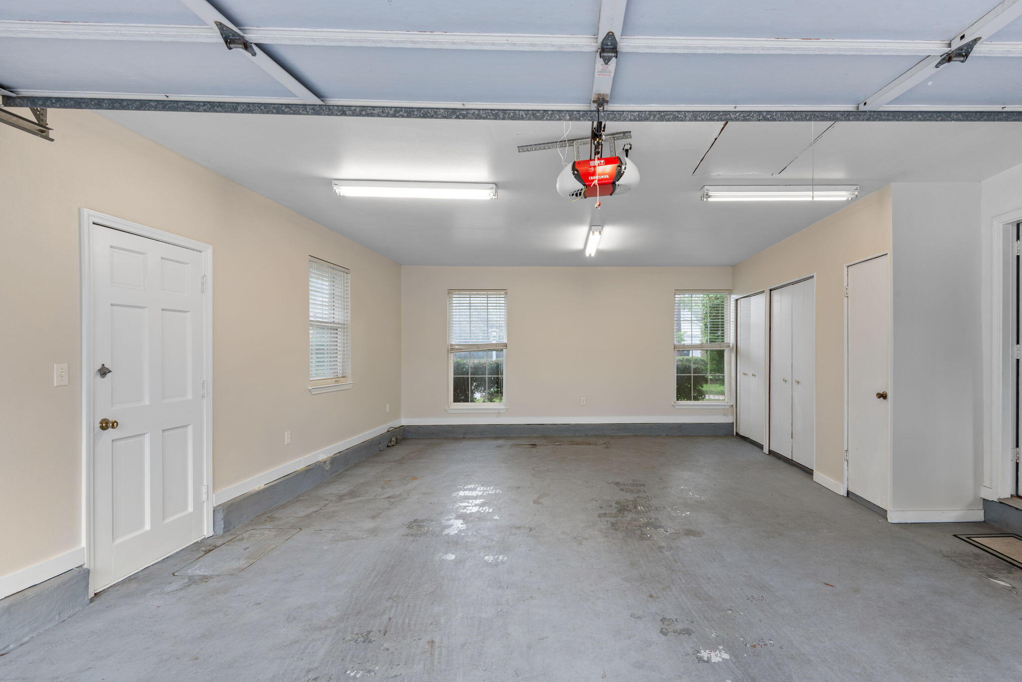 5 Maple Avenue