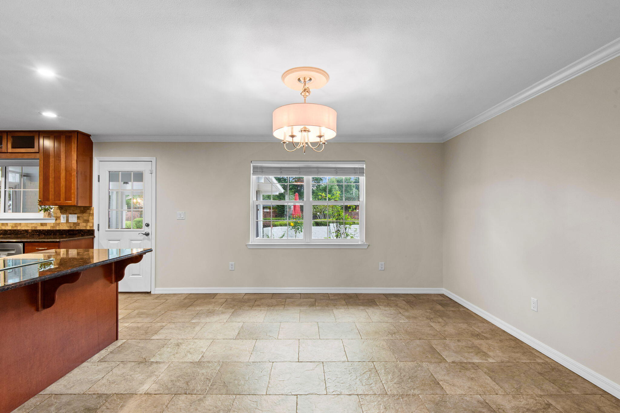 5 Maple Avenue