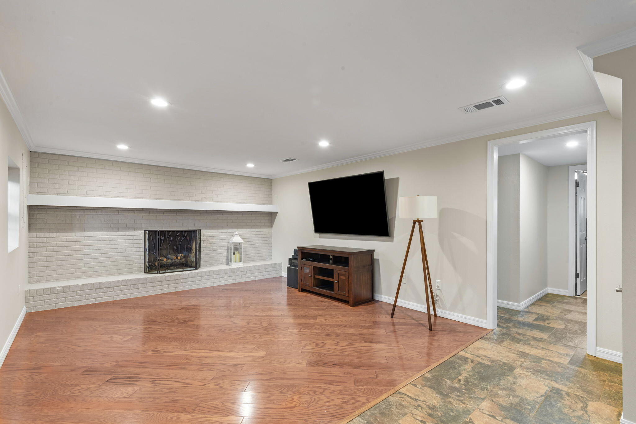 5 Maple Avenue