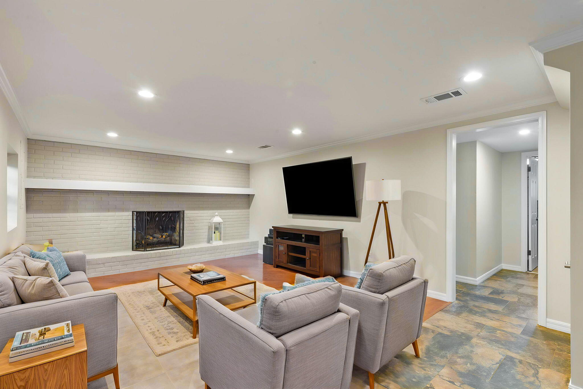 5 Maple Avenue