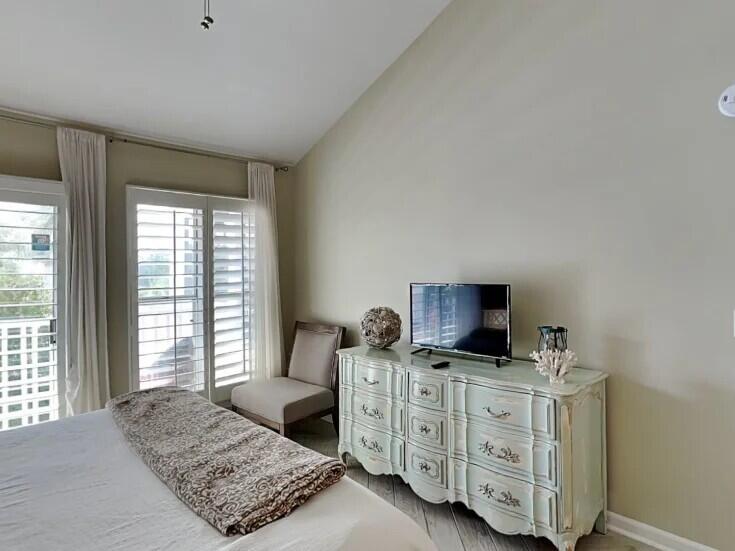 4984 W County Highway 30A Road, APT 7B