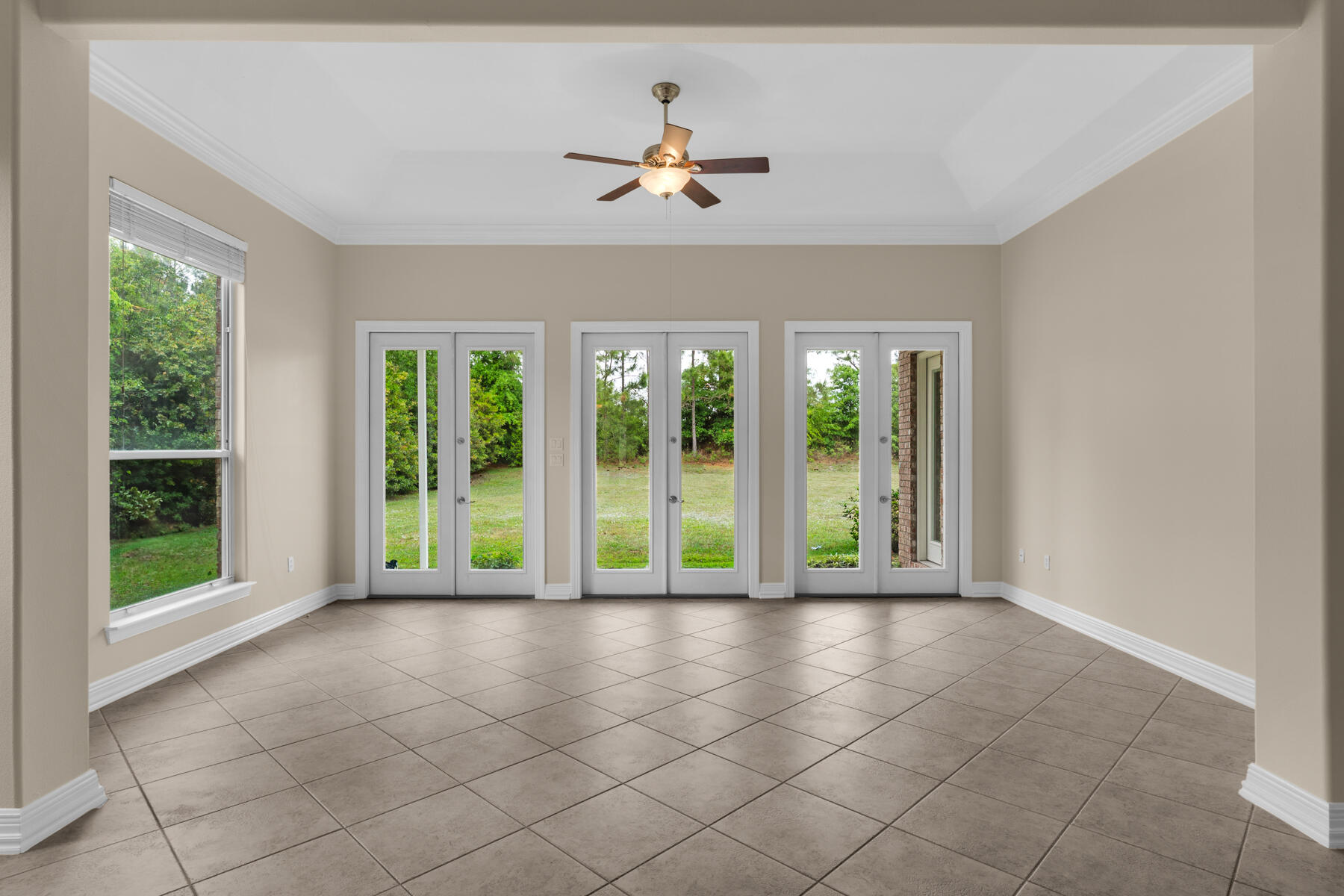 155 E Club House Drive