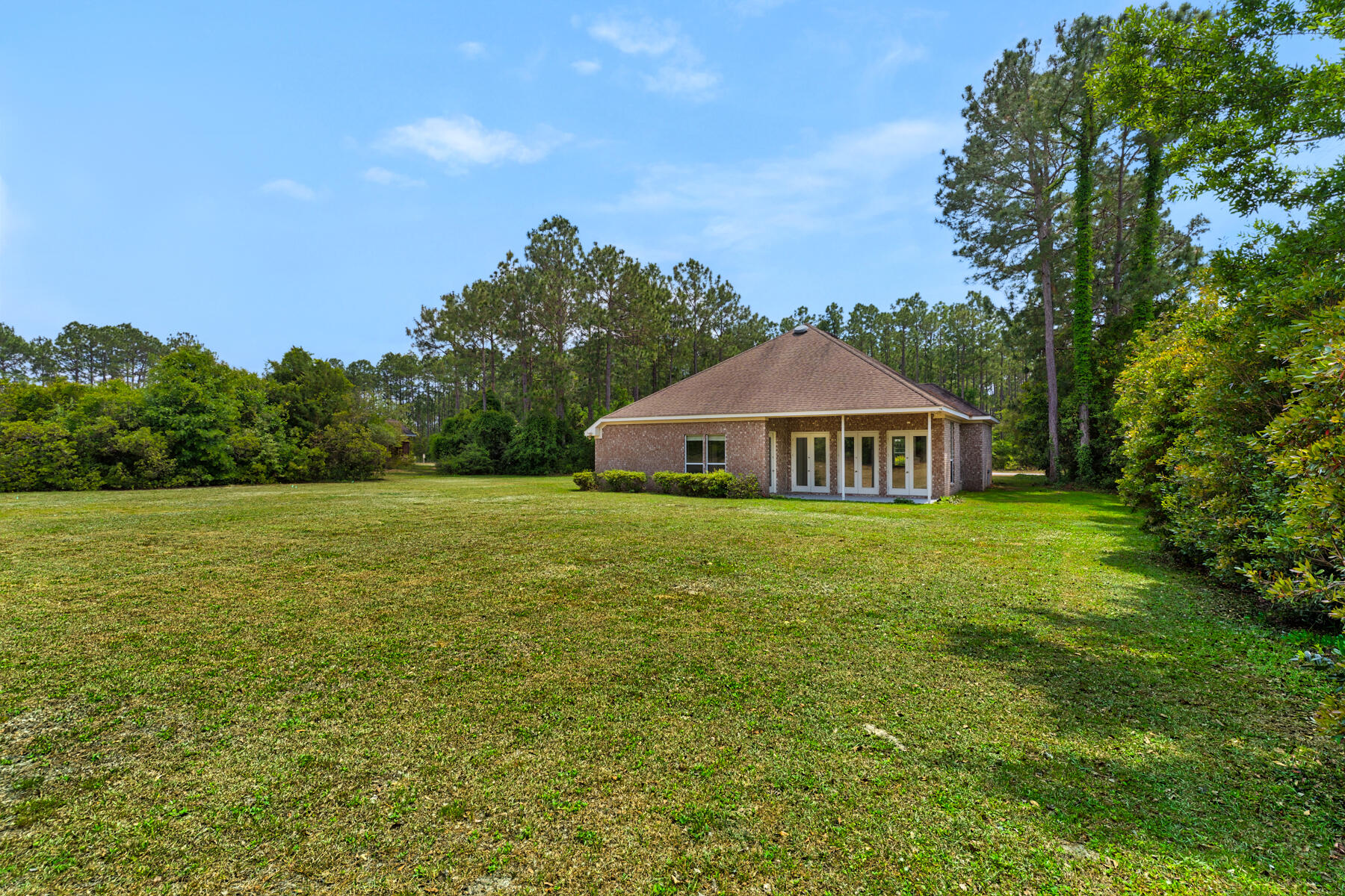 155 E Club House Drive