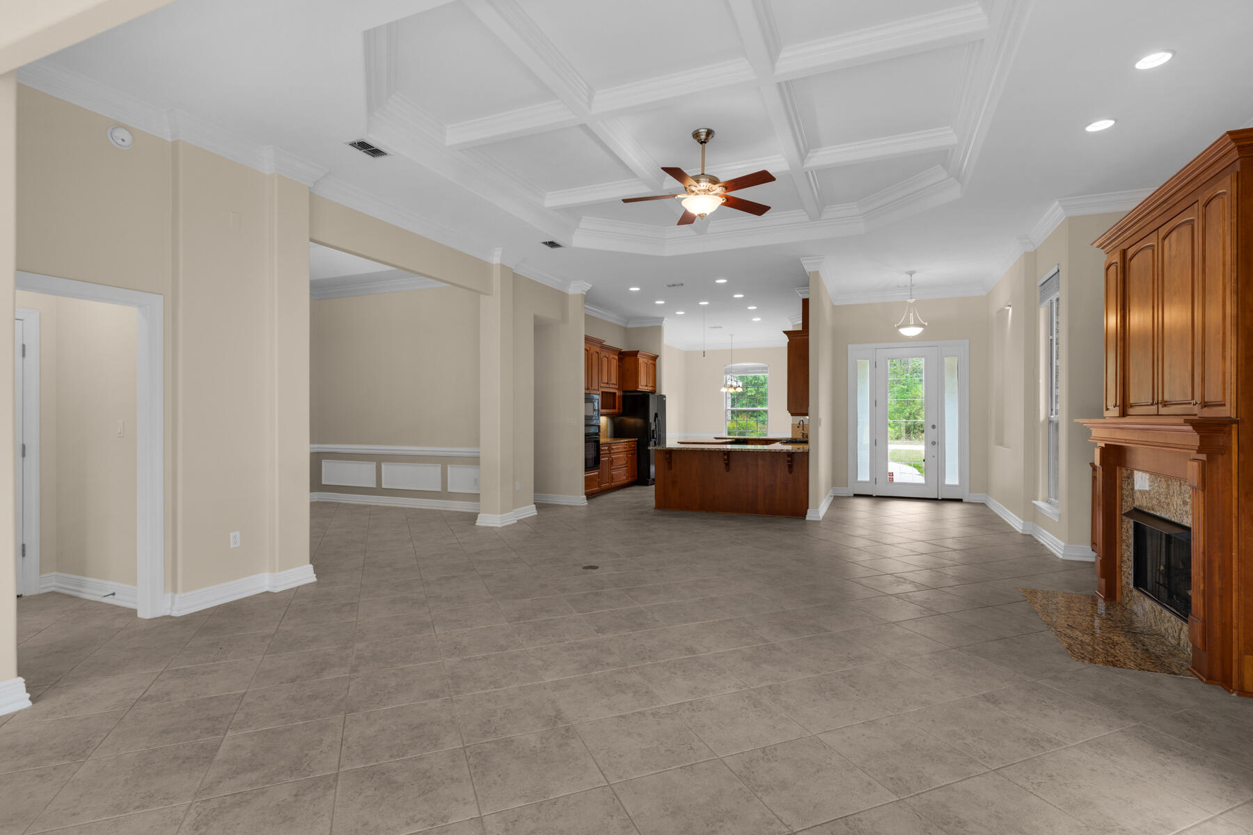 155 E Club House Drive