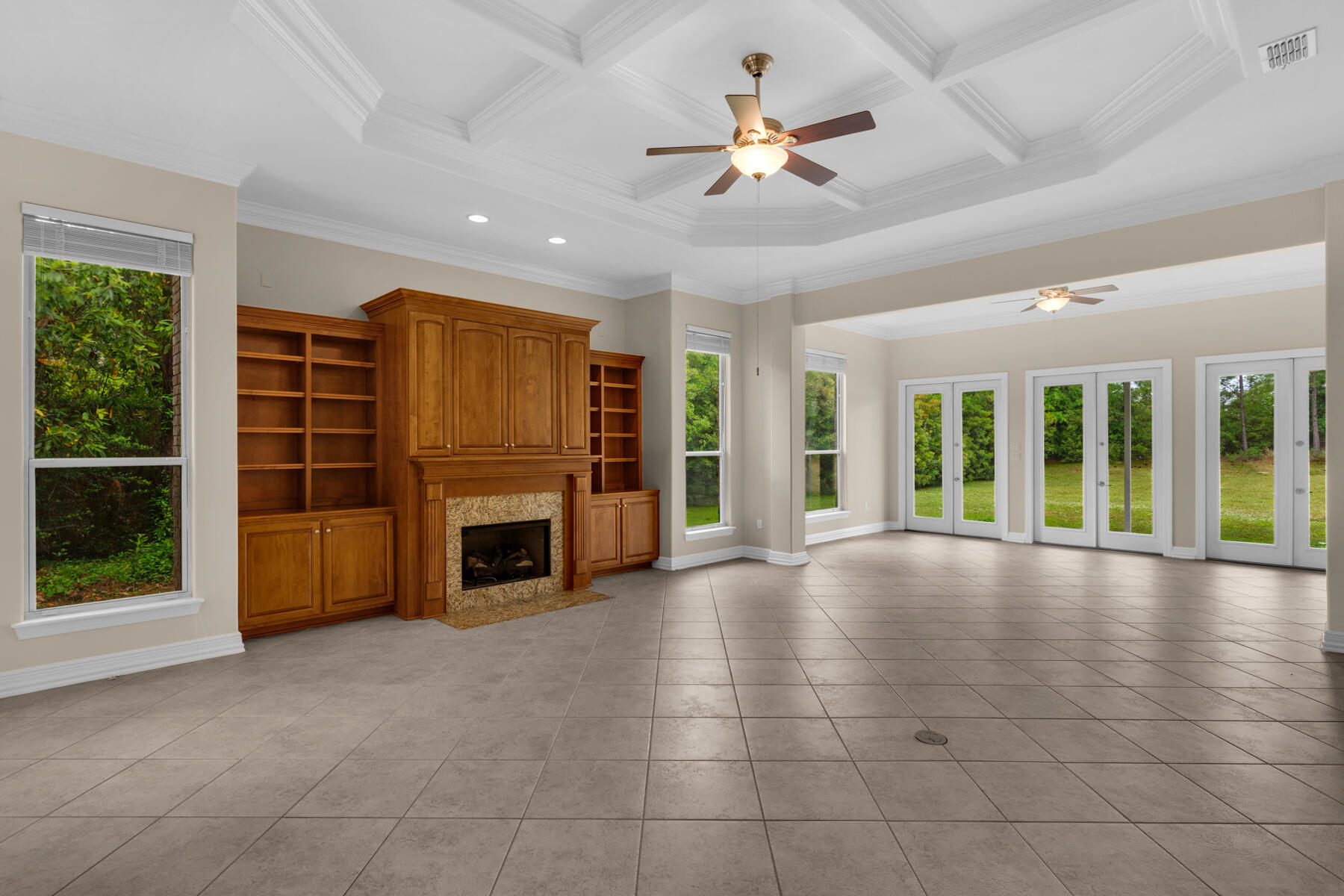 155 E Club House Drive