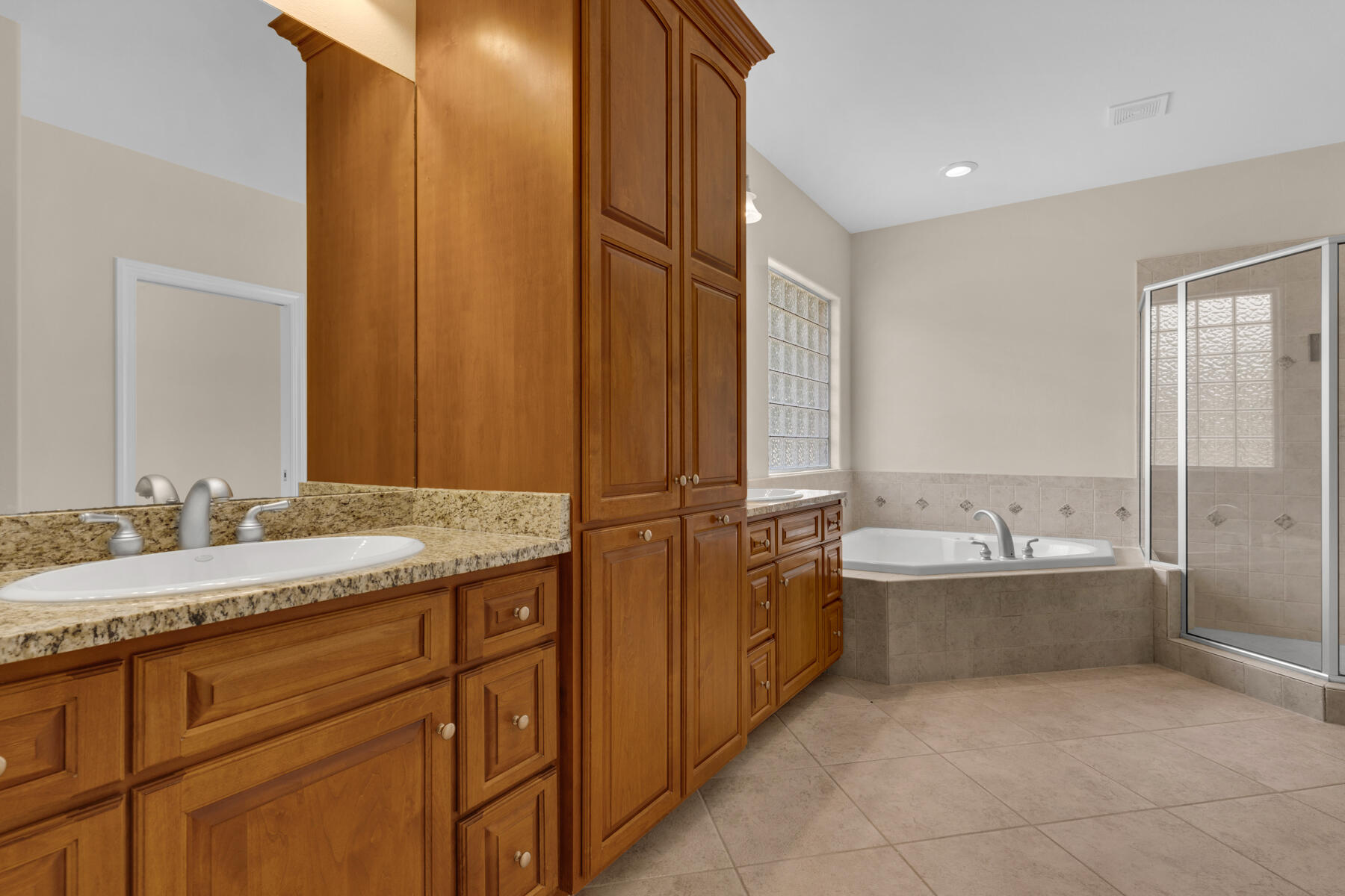 155 E Club House Drive