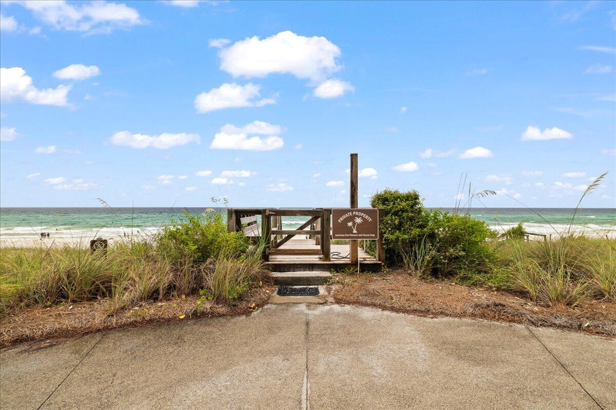 6073 W County Highway 30A, APT 205