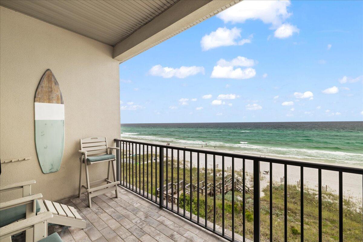 6073 W County Highway 30A, APT 205