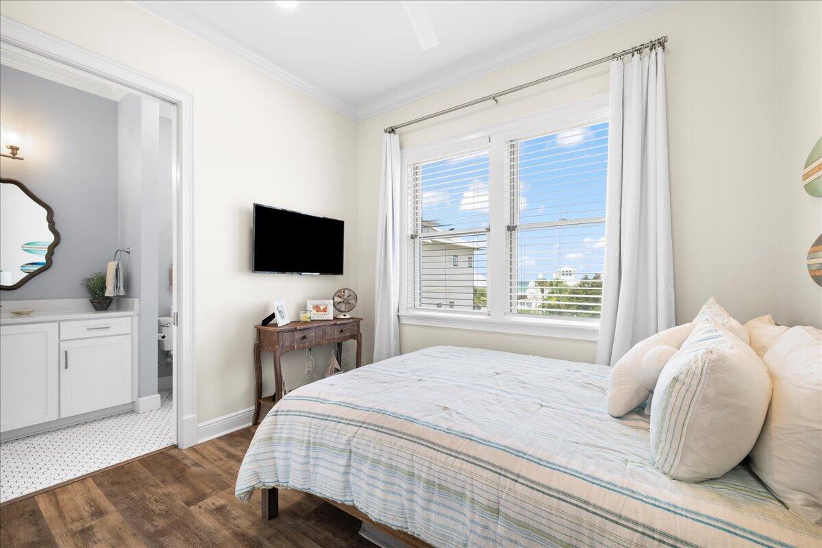 6073 W County Highway 30A, APT 205