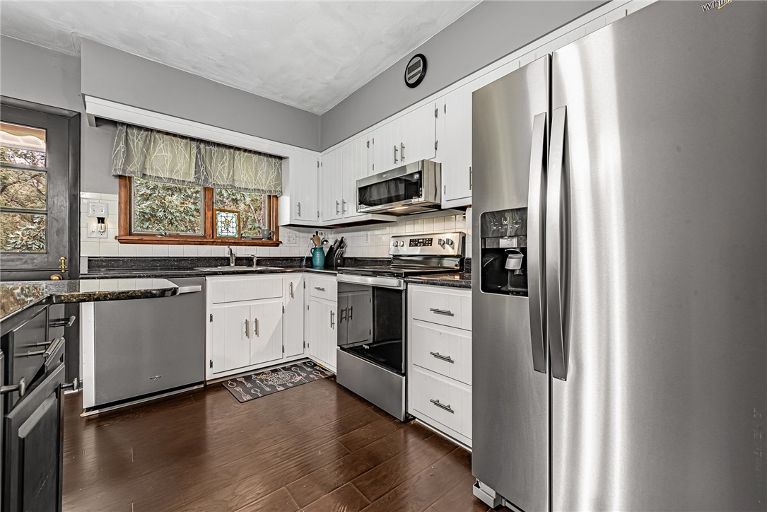 376 White School Road