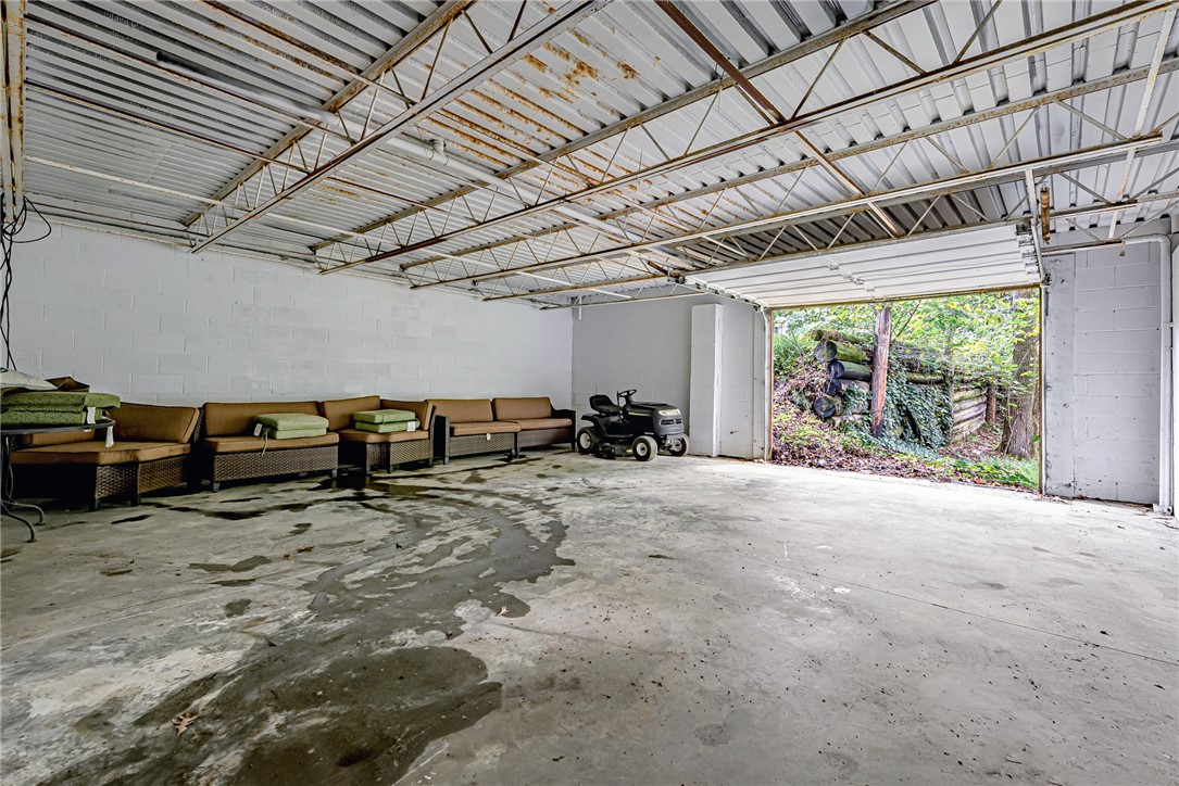 376 White School Road