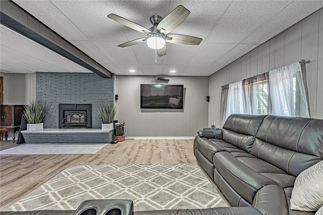 376 White School Road