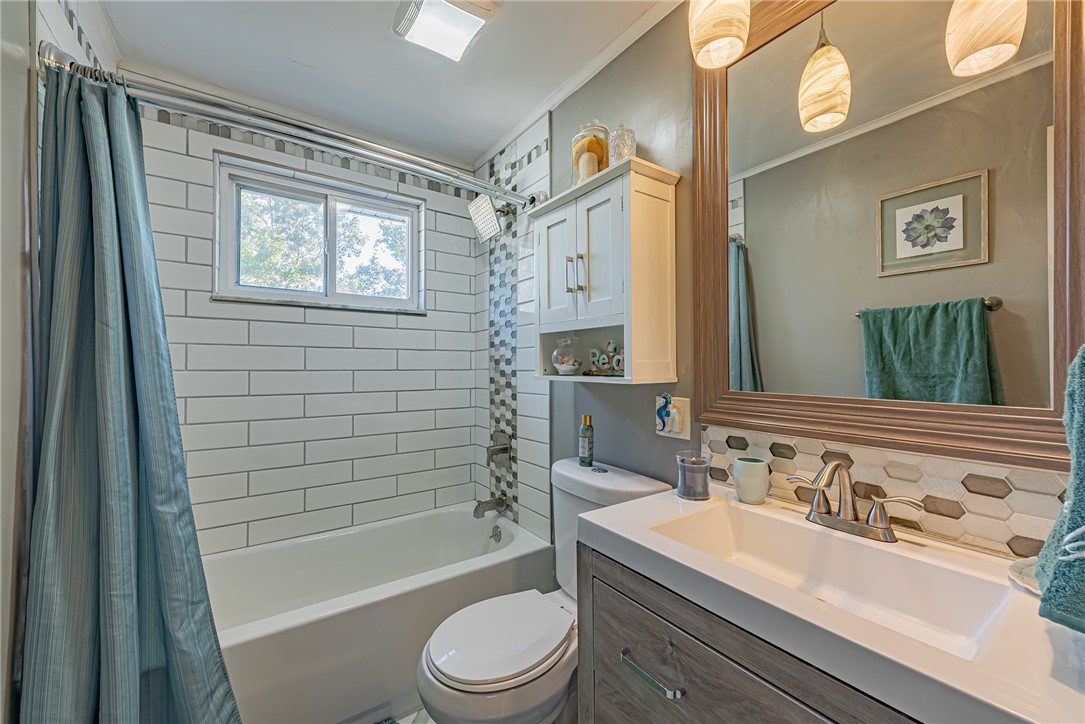 725 Cottonwood Drive