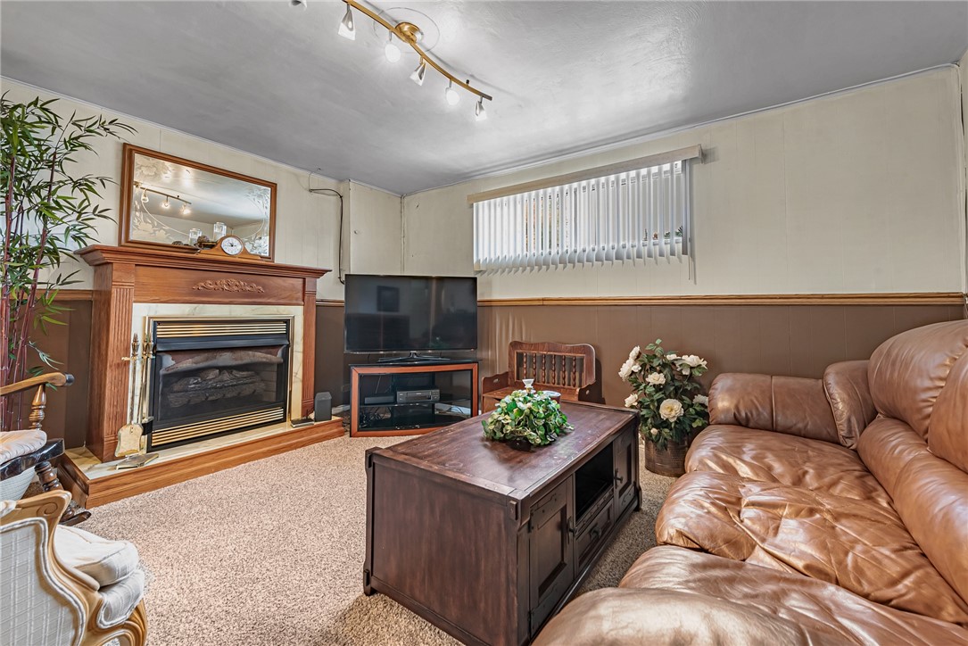 4090 Stratford Drive