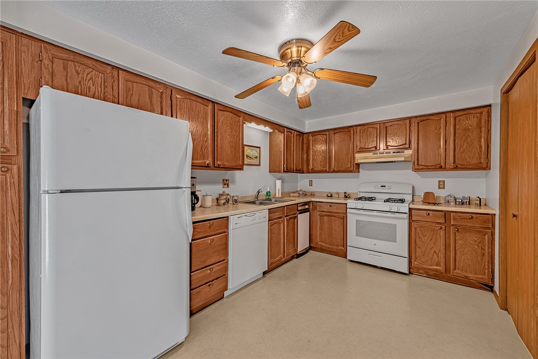 101 Woodstone Lane 13