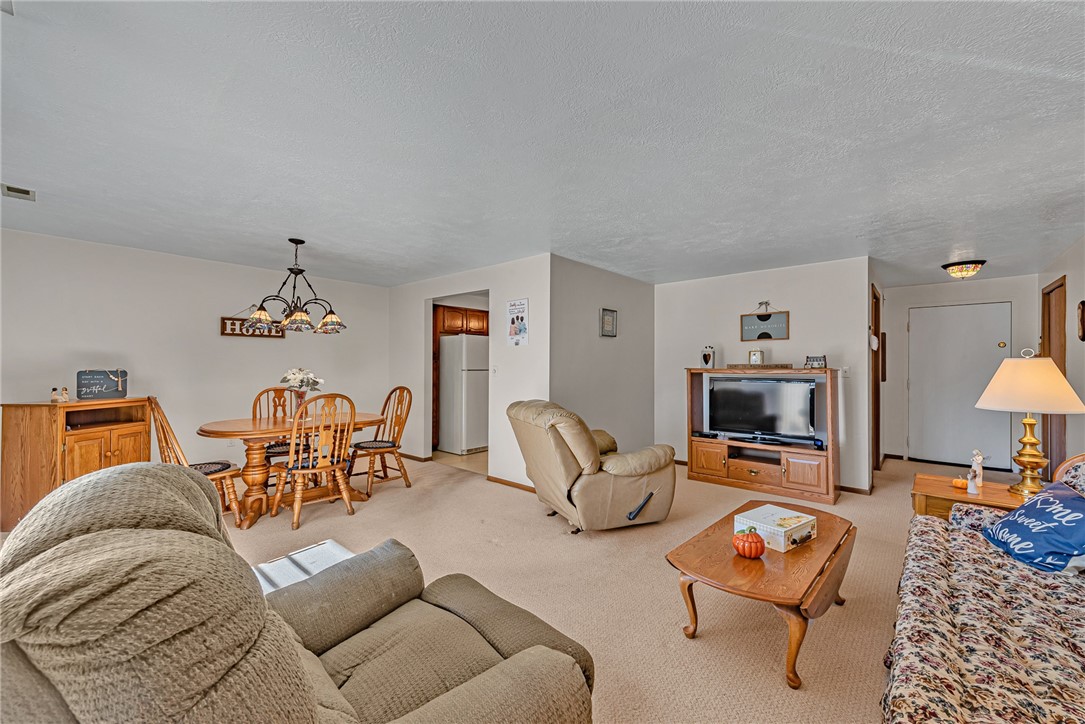 101 Woodstone Lane 13