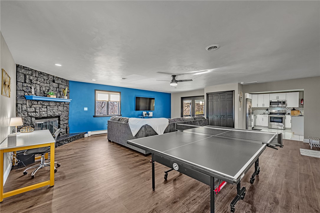 2560 Pleasant Valley Rd