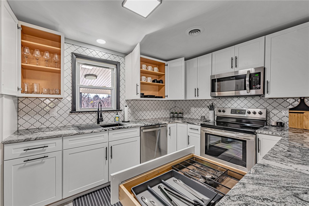 2560 Pleasant Valley Rd