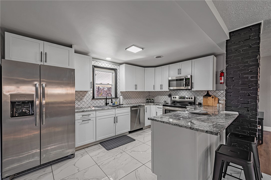 2560 Pleasant Valley Rd