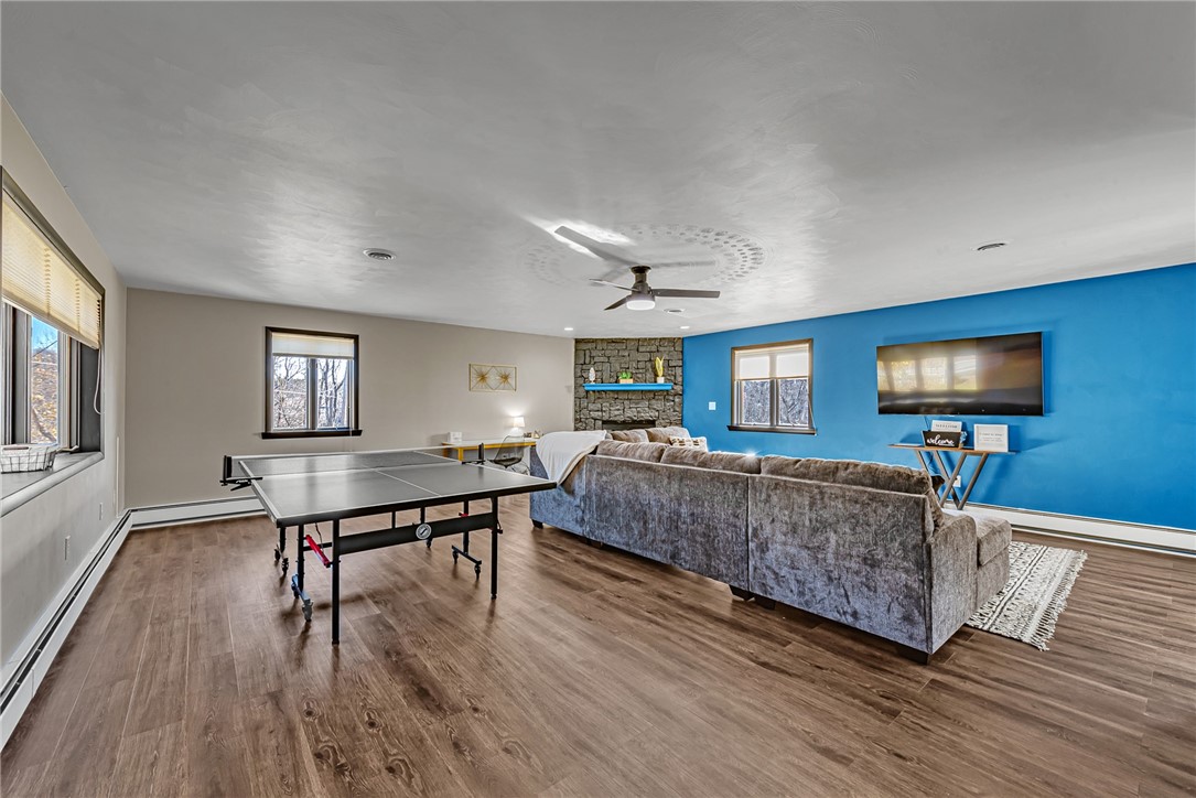 2560 Pleasant Valley Rd