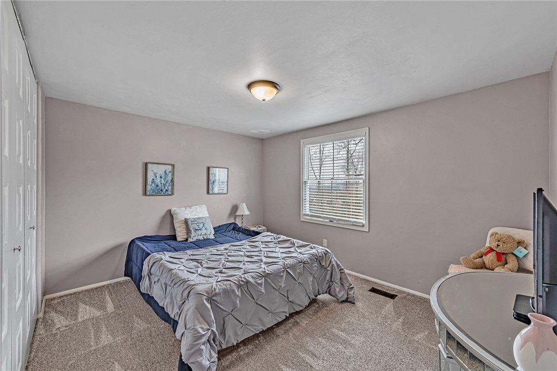 5868 Claridge Export Road