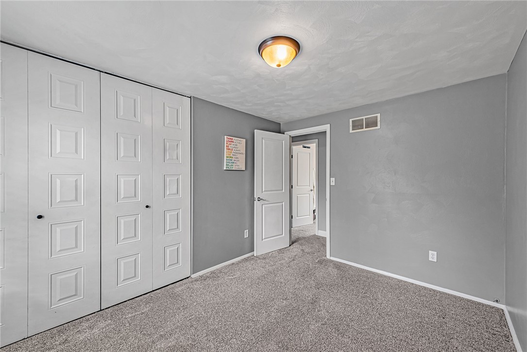 5868 Claridge Export Road