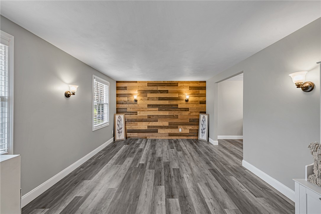 5868 Claridge Export Road