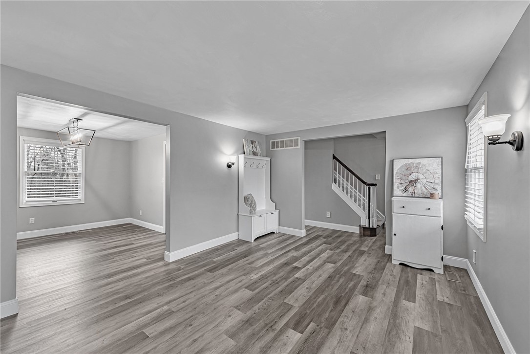 5868 Claridge Export Road