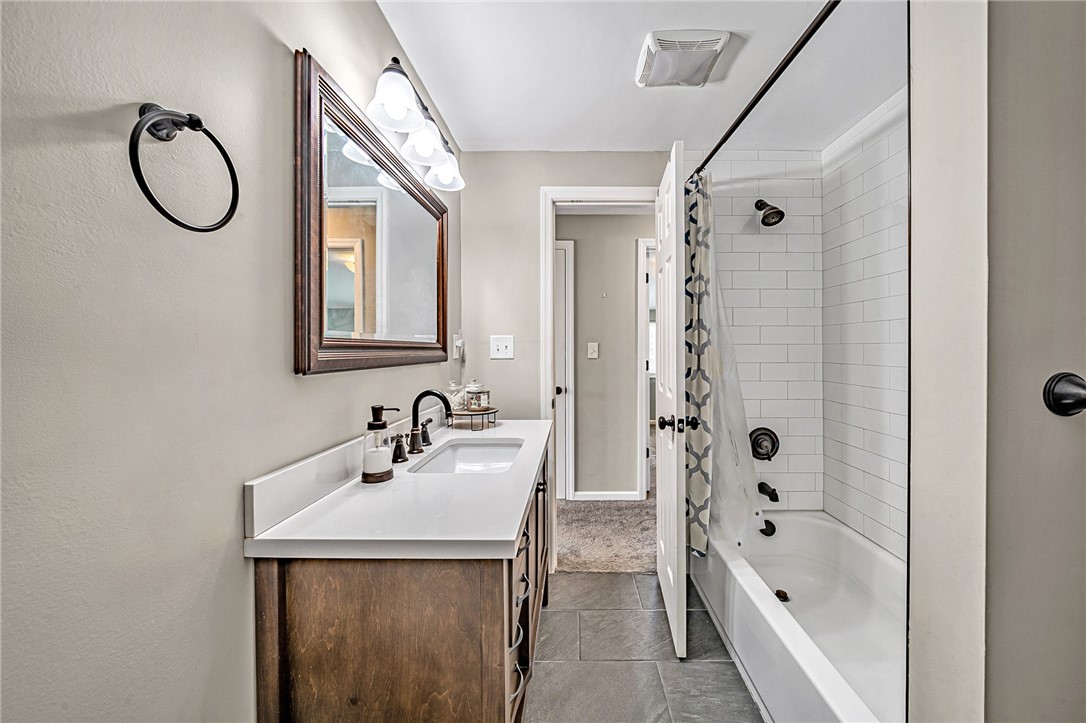 126 Crescent Garden Dr