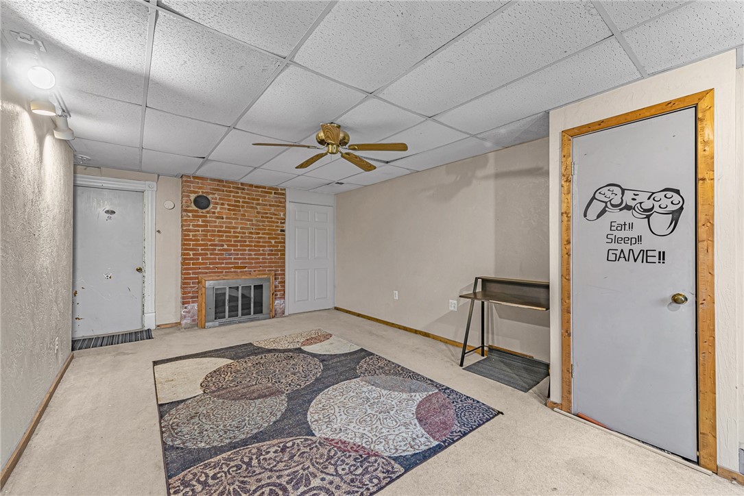 707 1/2 Saint Clair Avenue