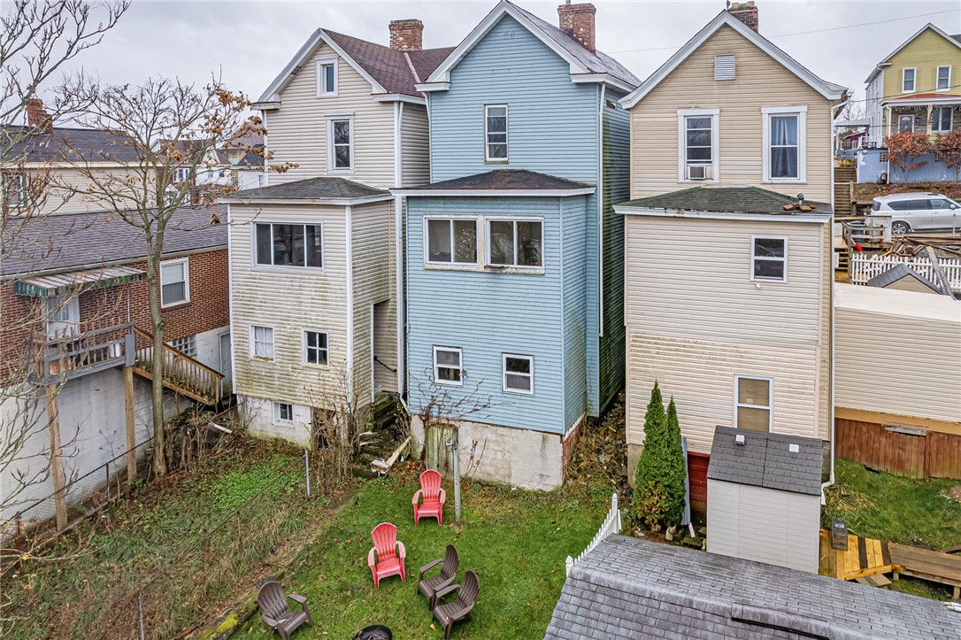 707 1/2 Saint Clair Avenue