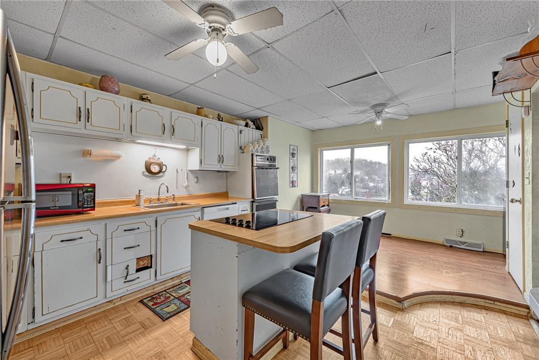 707 1/2 Saint Clair Avenue