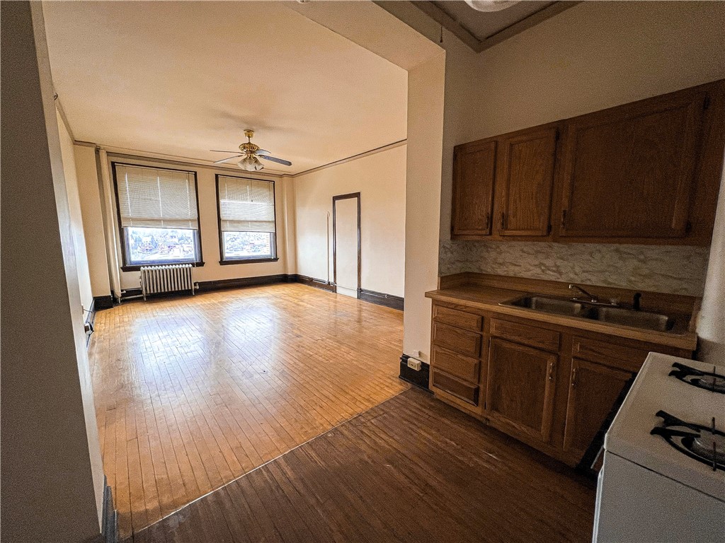 50 W Main Street 1000