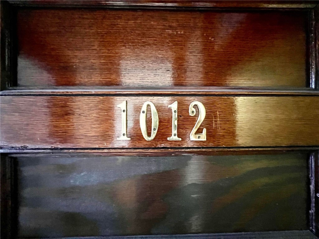 50 W Main Street 1012