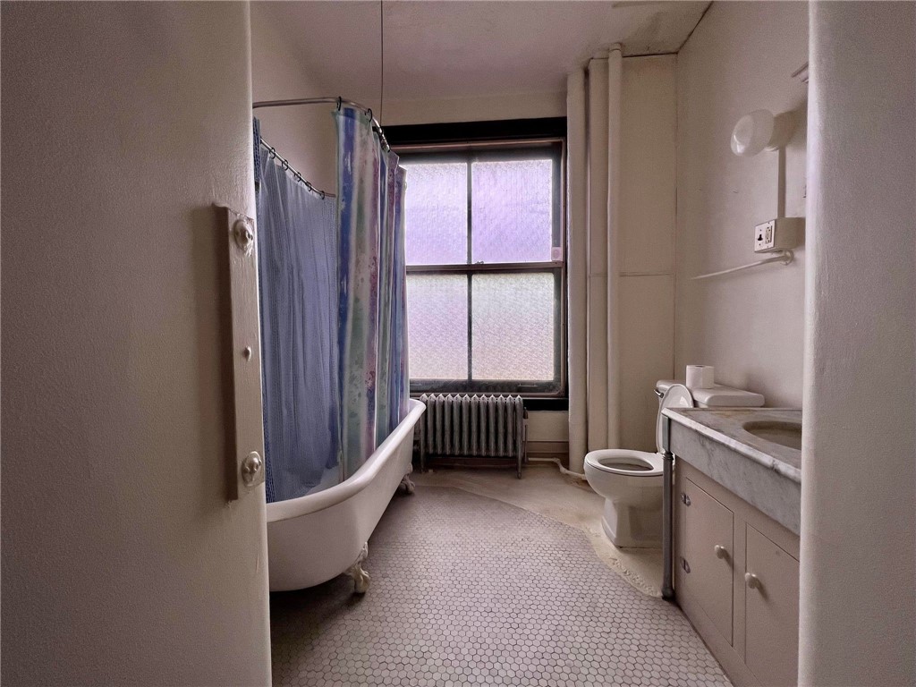 50 W Main Street 1012