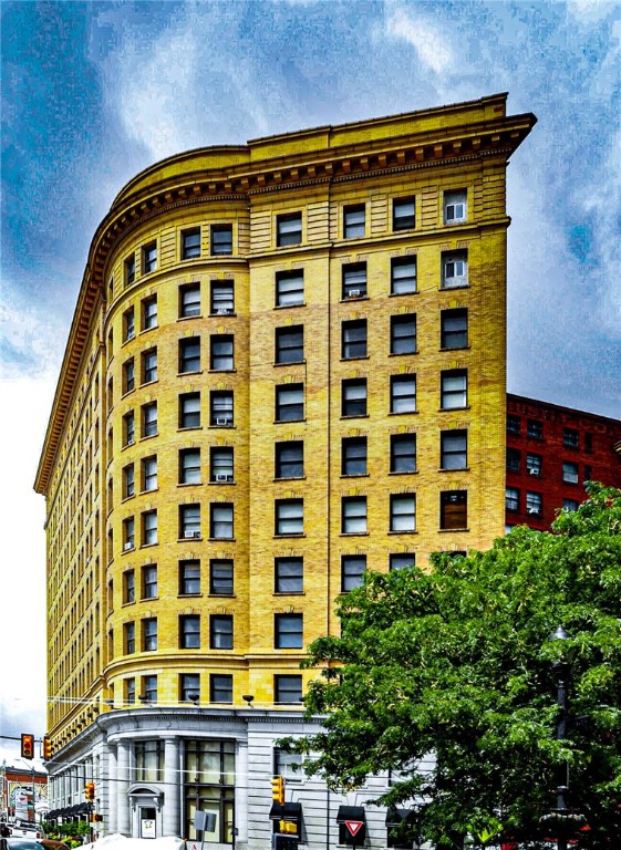 50 W Main Street 1012