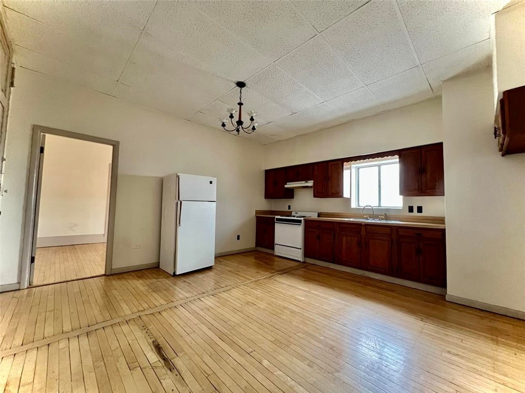 50 W Main Street 1018